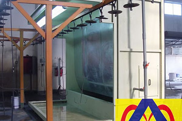 環保型水(shui)簾噴漆(qi)室